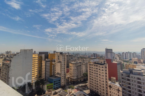Image 22 - 852328
