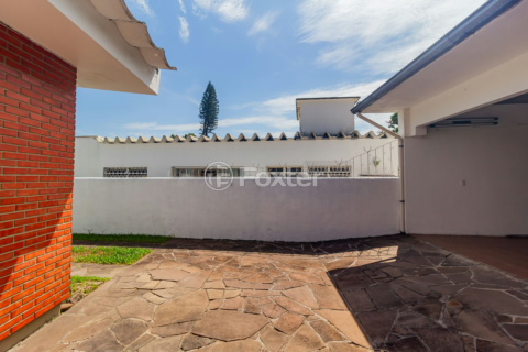 Image 36 - 852561