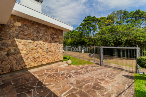 Image 37 - 852561