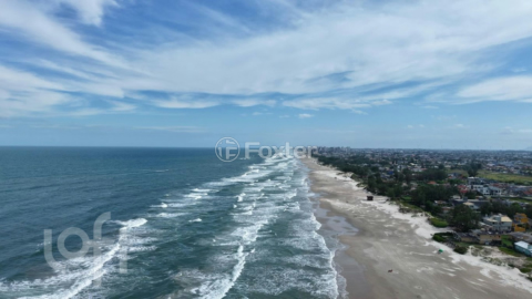 Image 21 - 852579