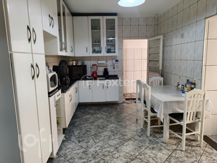 Image 2 - 852653