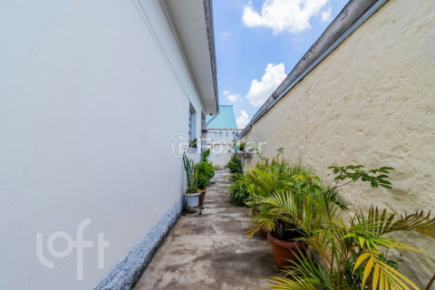 Image 33 - 852697