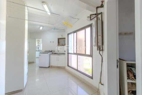 Image 19 - 852875