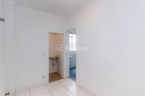Image 32 - 852897