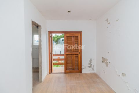 Image 21 - 853250