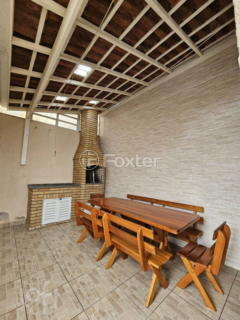 Image 21 - 853304