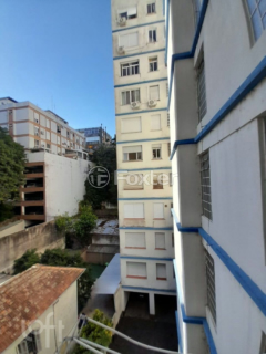 Image 21 - 853530