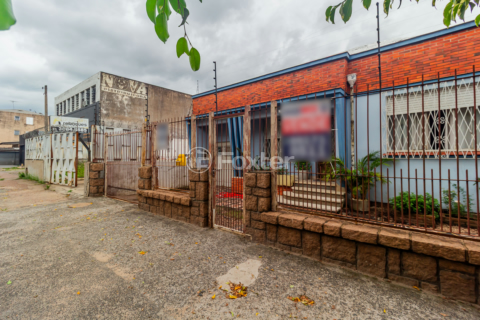 Image 37 - 853579