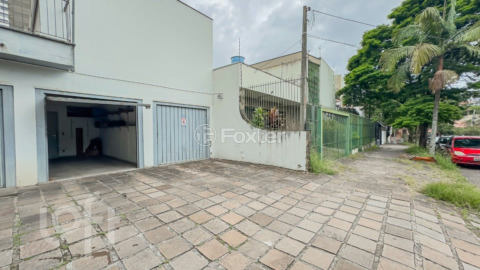 Image 33 - 853715