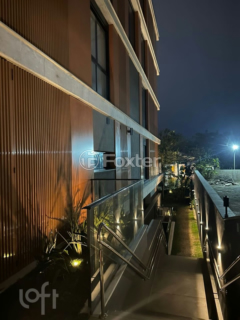Image 8 - 854240