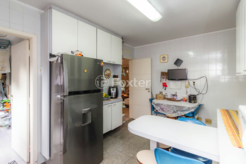 Image 32 - 855175