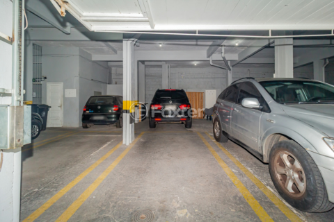 Image 37 - 855194