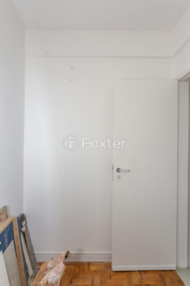 Image 37 - 855517
