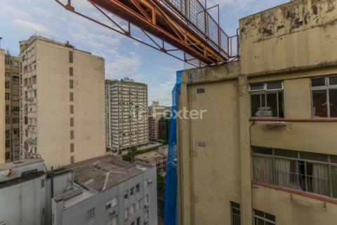 Image 44 - 855777
