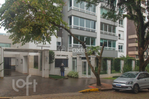Image 21 - 855885
