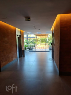 Image 22 - 855991