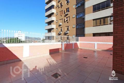 Image 31 - 856003