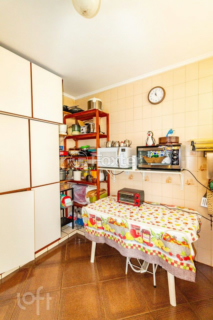 Image 7 - 856045