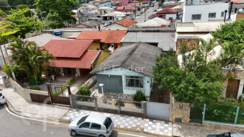 Image 26 - 856102