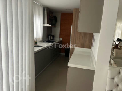Image 8 - 856490