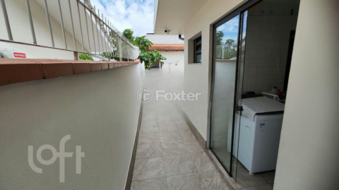 Image 21 - 856552