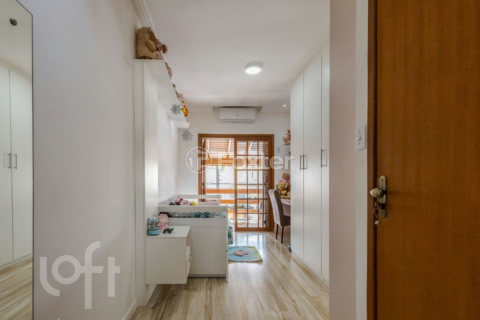 Image 32 - 856659
