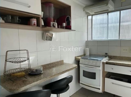 Image 8 - 856681