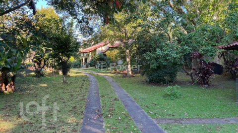 Image 29 - 856712