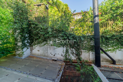 Image 32 - 857675