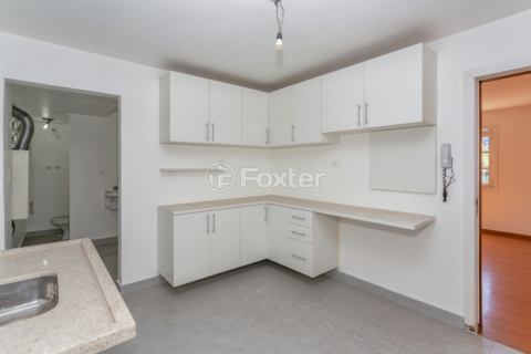 Image 32 - 857895