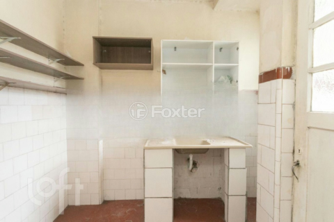 Image 7 - 858035