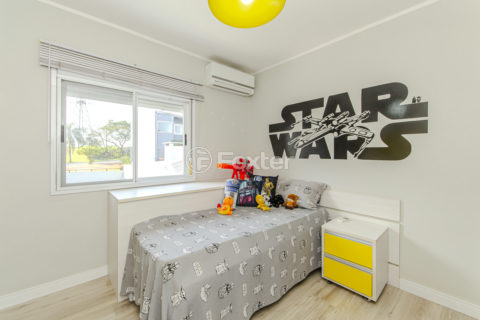 Image 19 - 858038