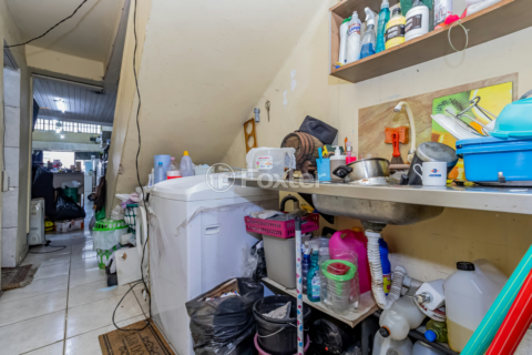 Image 34 - 858053