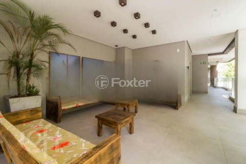 Image 21 - 858272