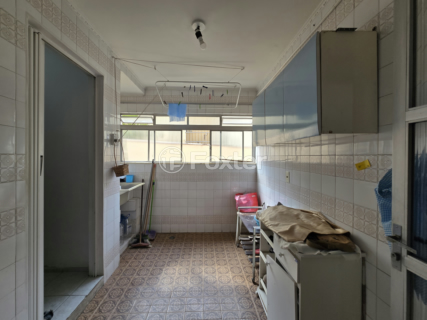 Image 23 - 858354