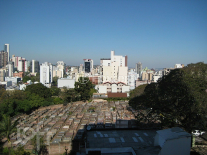 Image 26 - 858498