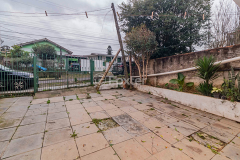 Image 34 - 858545