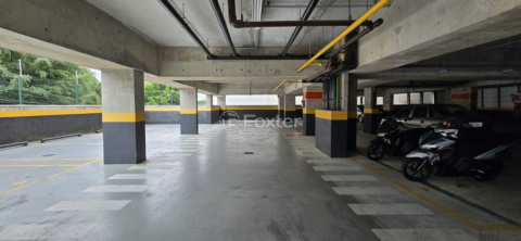Image 32 - 858639