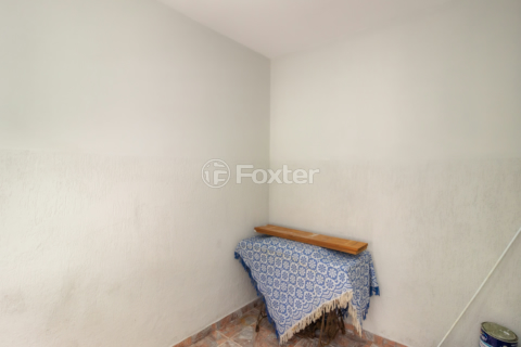 Image 31 - 858704