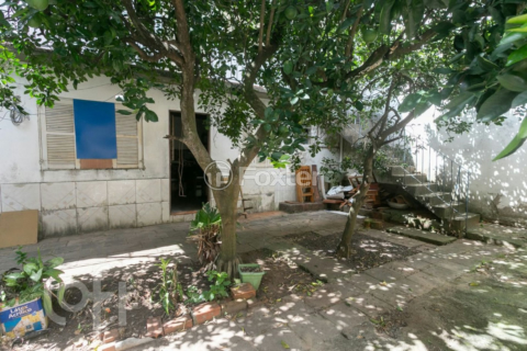 Image 21 - 859218