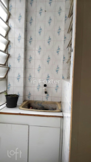Image 21 - 859341
