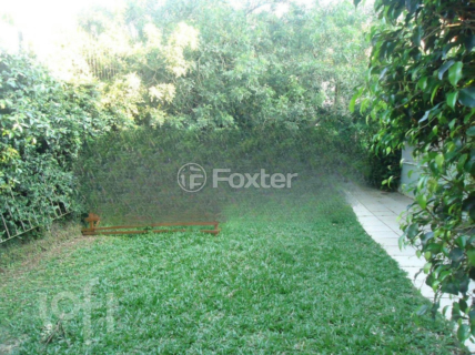 Image 19 - 859781