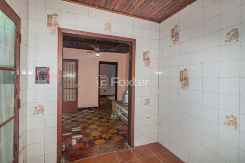 Image 33 - 859805