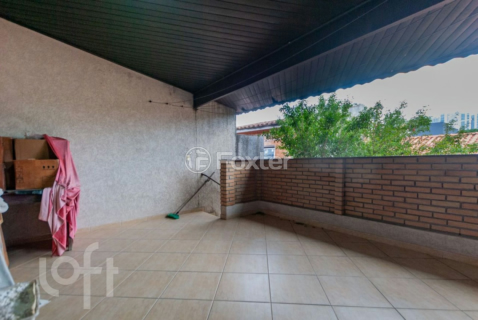 Image 29 - 860074