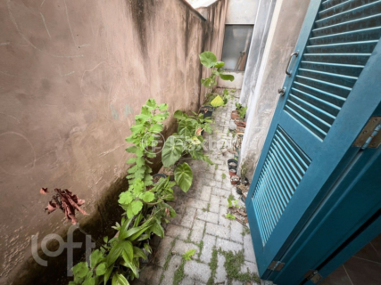Image 23 - 860928