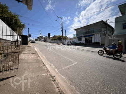 Image 29 - 860928