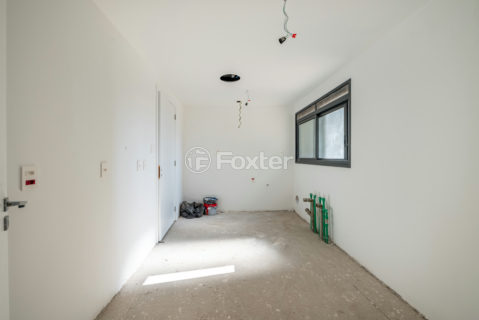 Image 11 - 863418