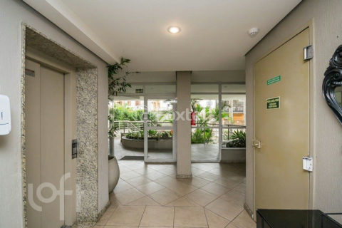 Image 34 - 863714