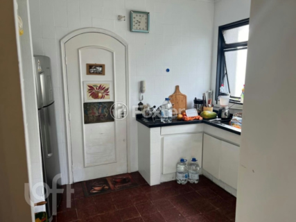 Image 38 - 863715