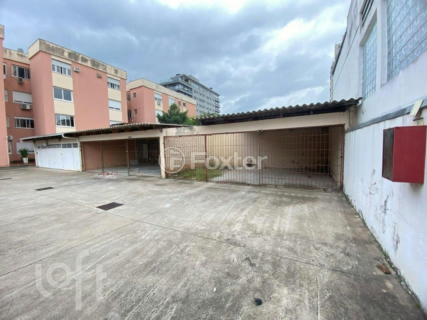 Image 10 - 865111